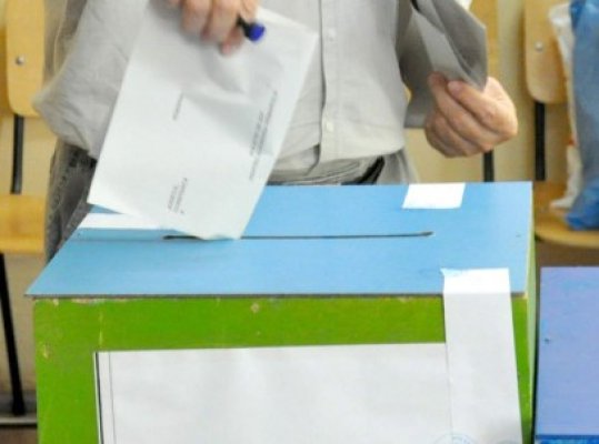 Parlamentarele ar putea fi organizate în noiembrie sau pe 2 decembrie